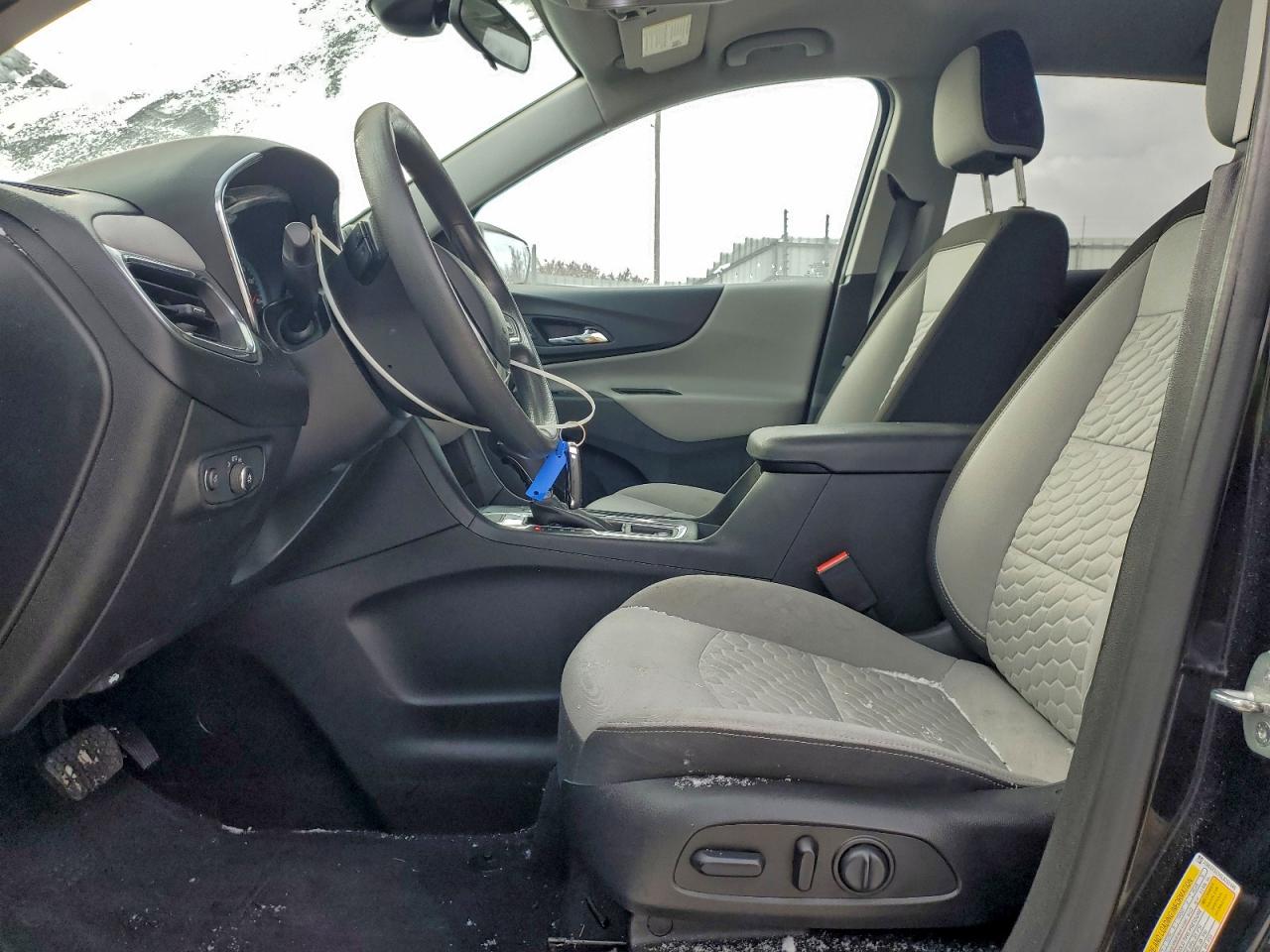 2020 Chevrolet Equinox VIN 2GNAXSEV6L6251446 photo 7