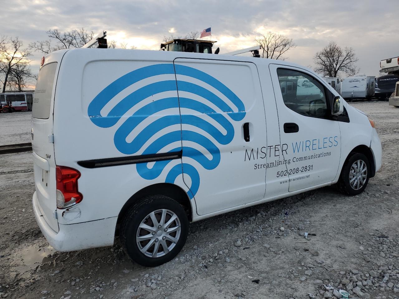 2014 NISSAN Nv VIN 3N6CM0KN4EK697468 photo 3