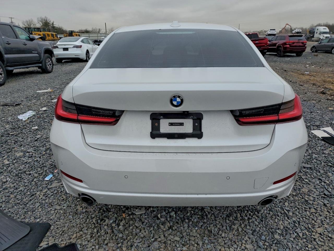 2024 BMW 3 series VIN 3MW89FF06R8E47869 photo 6