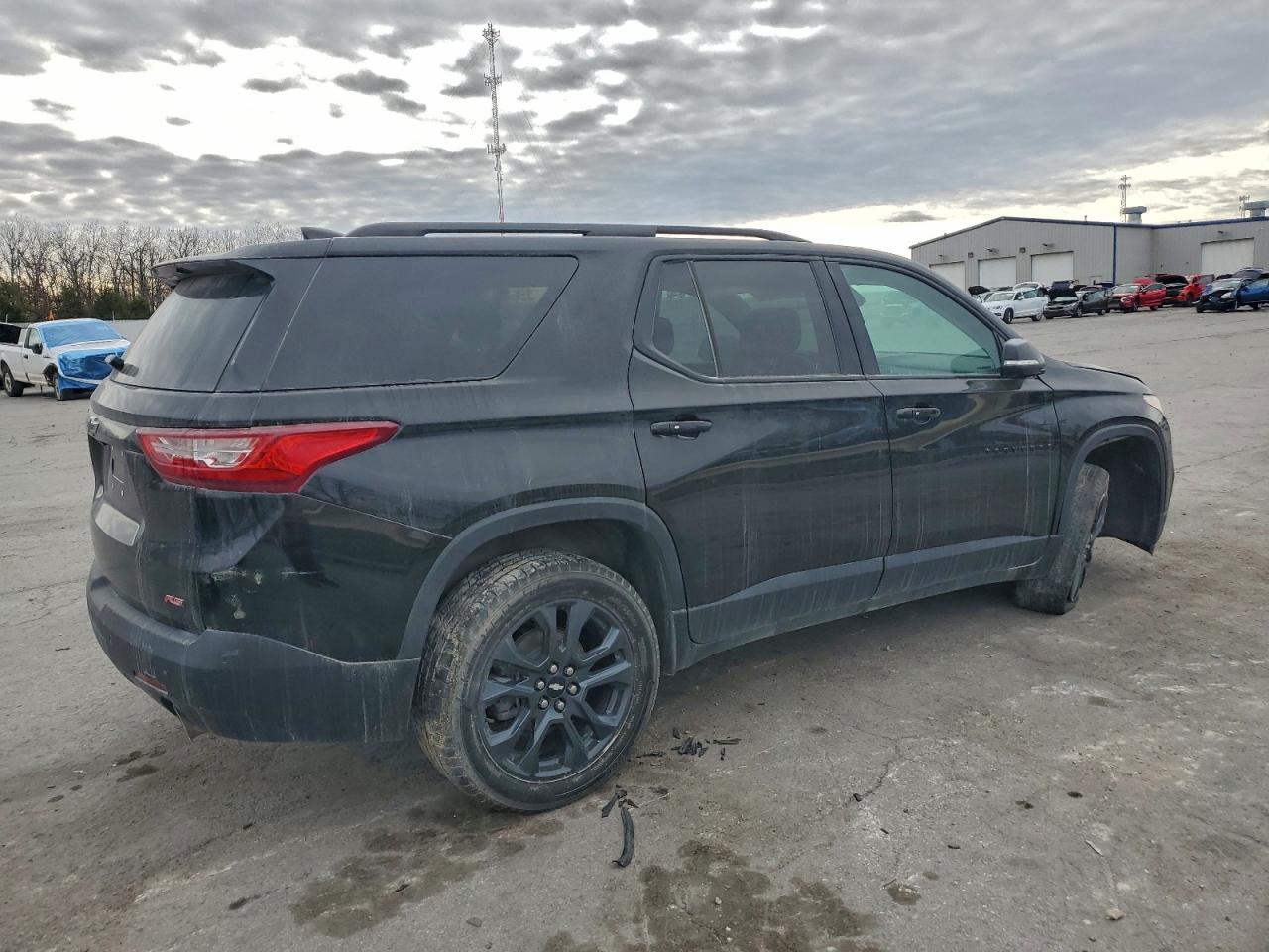 2021 Chev Traverse VIN 1GNEVJKW1MJ195998 photo 3