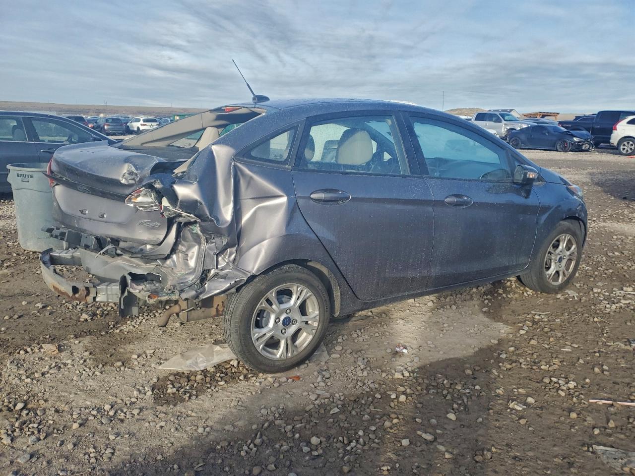2014 Ford Fiesta VIN 3FADP4BJ6EM176717 photo 3