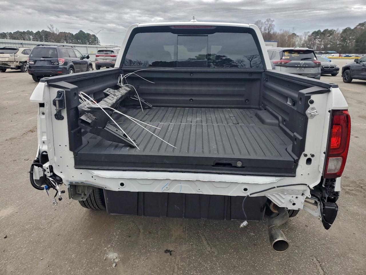 2025 Honda Ridgeline VIN 5FPYK3F53SB049206 photo 6