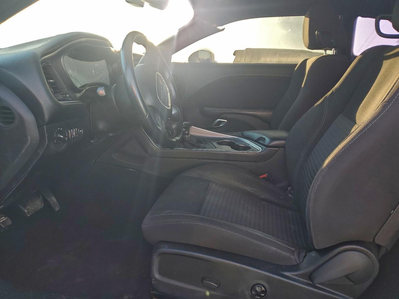 2015 Dodge Challenger VIN 2C3CDZAG7FH708594 photo 7