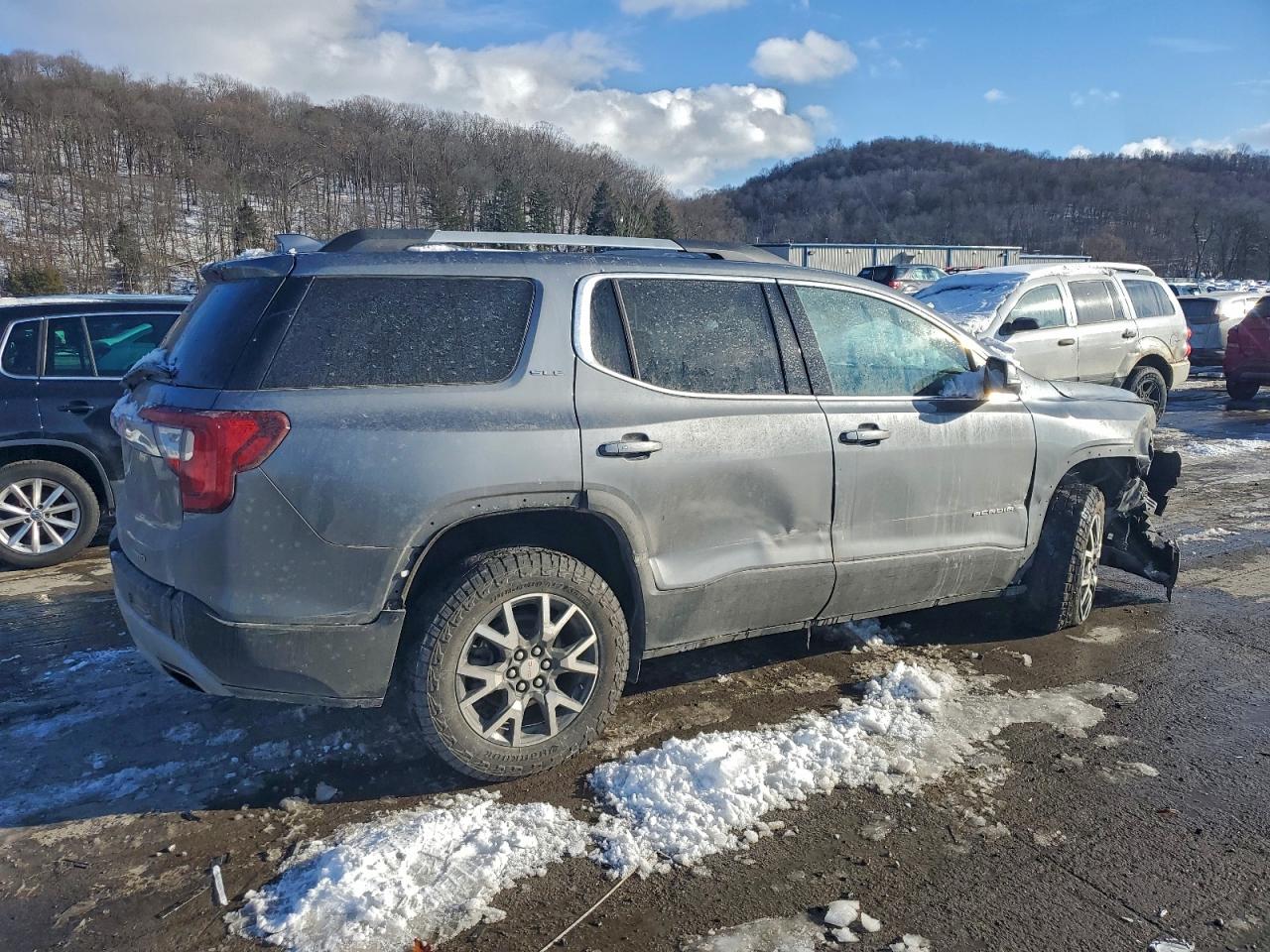 2022 GMC Acadia VIN 1GKKNRL49NZ154713 photo 3
