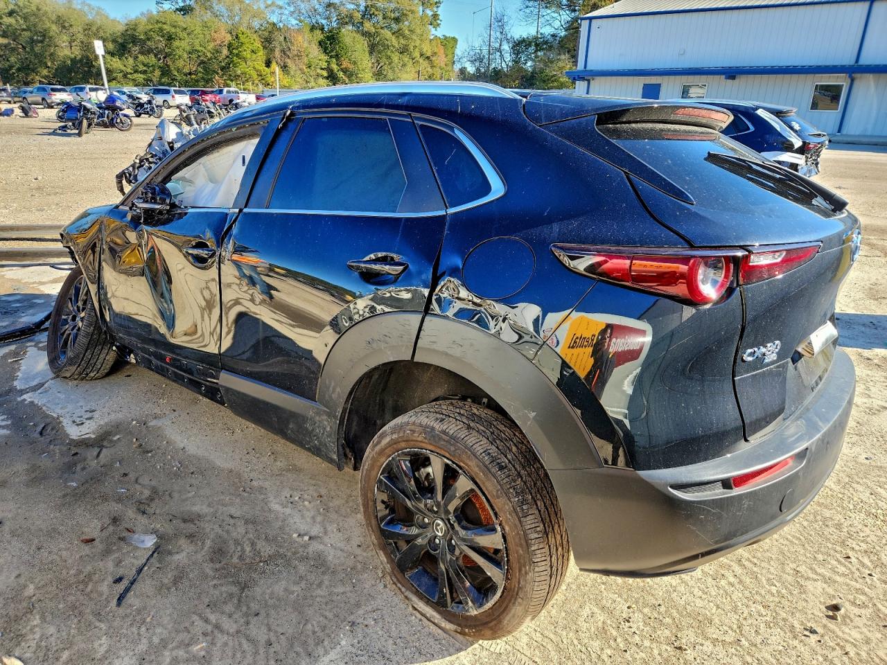 2025 Mazda Cx30 VIN 3MVDMBBM4SM813003 photo 2