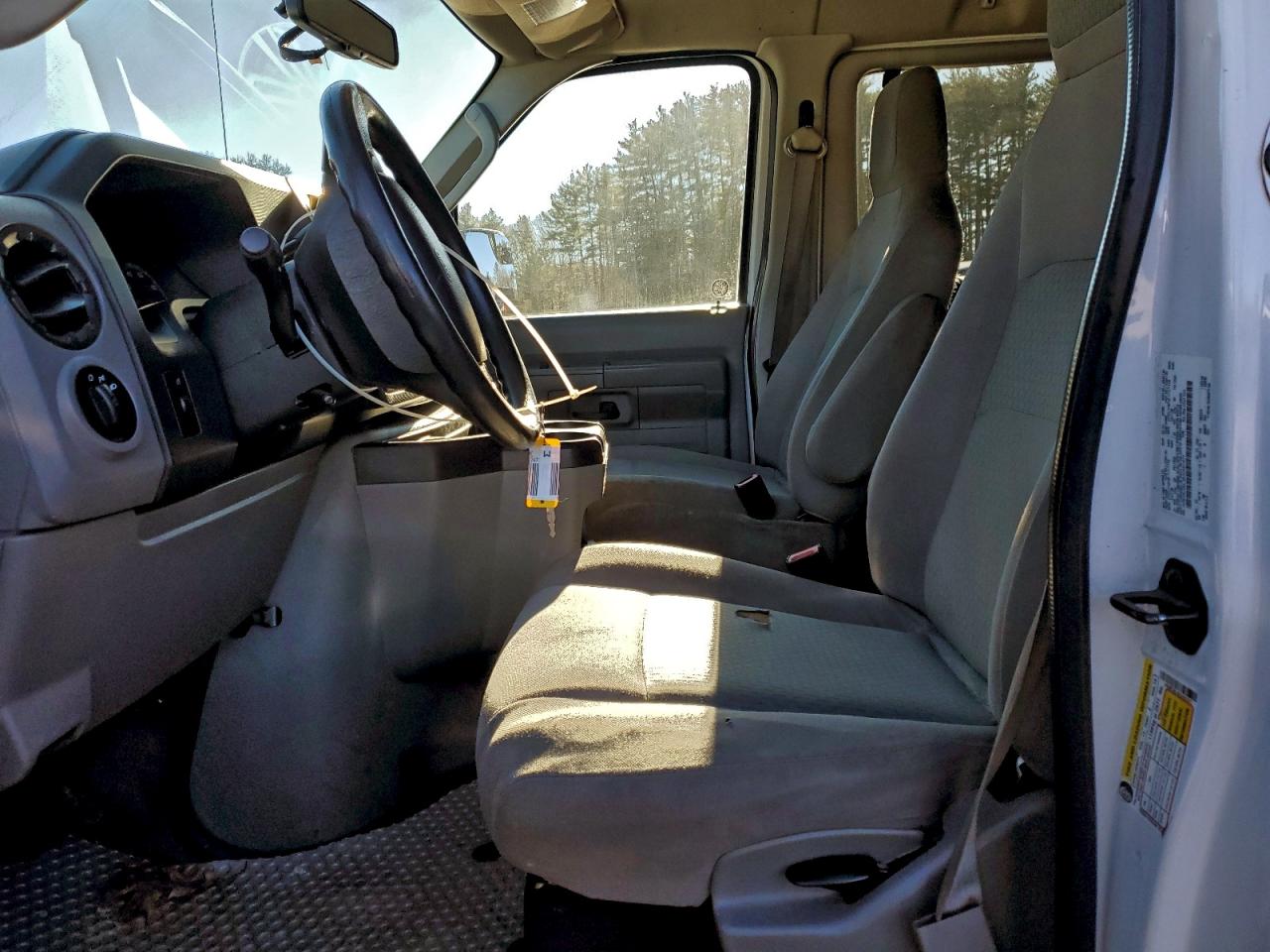 2014 Ford All models VIN 1FBNE3BL4EDA67477 photo 7