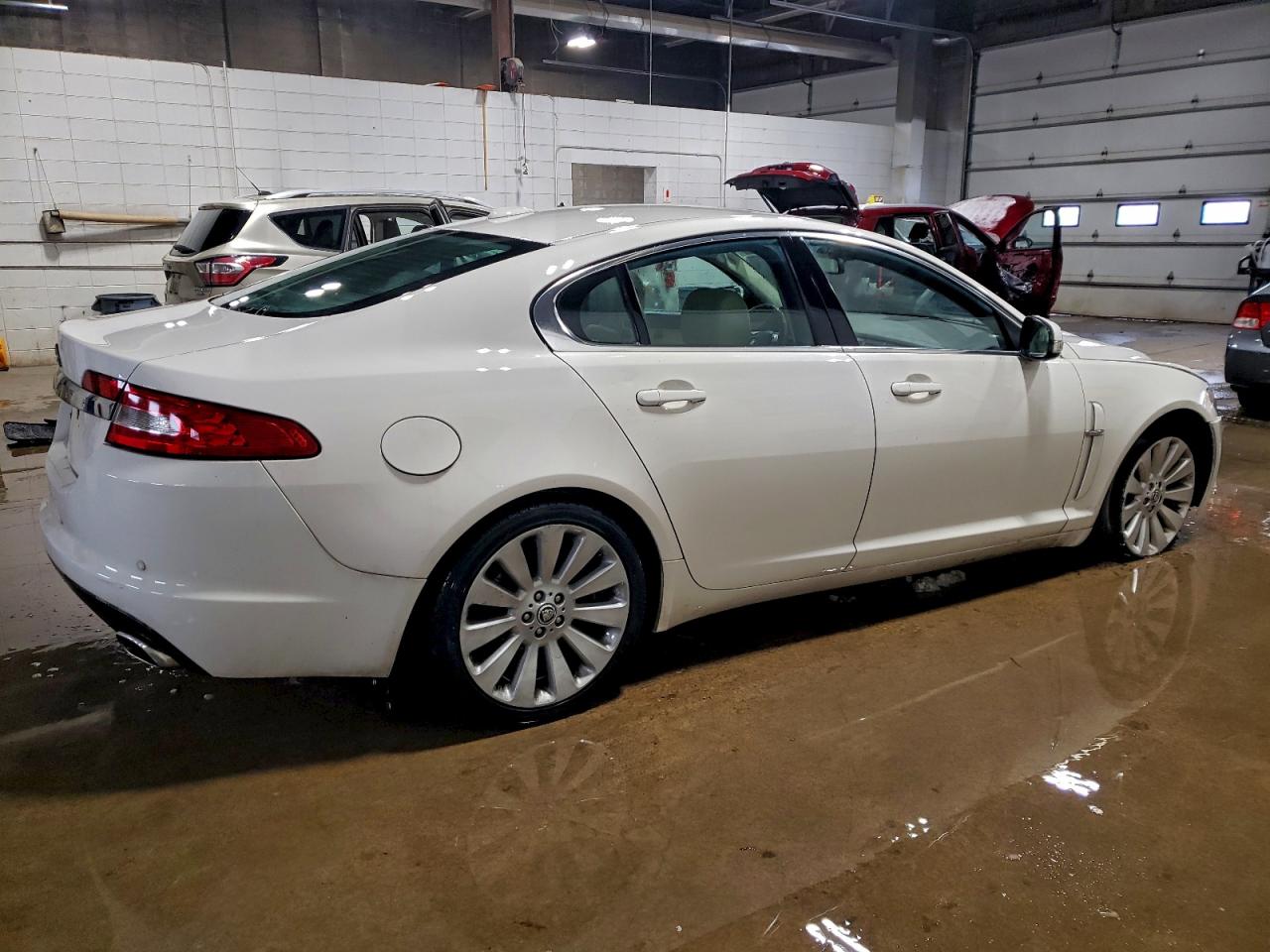 2009 Jaguar Xf VIN SAJWA05B19HR29678 photo 3