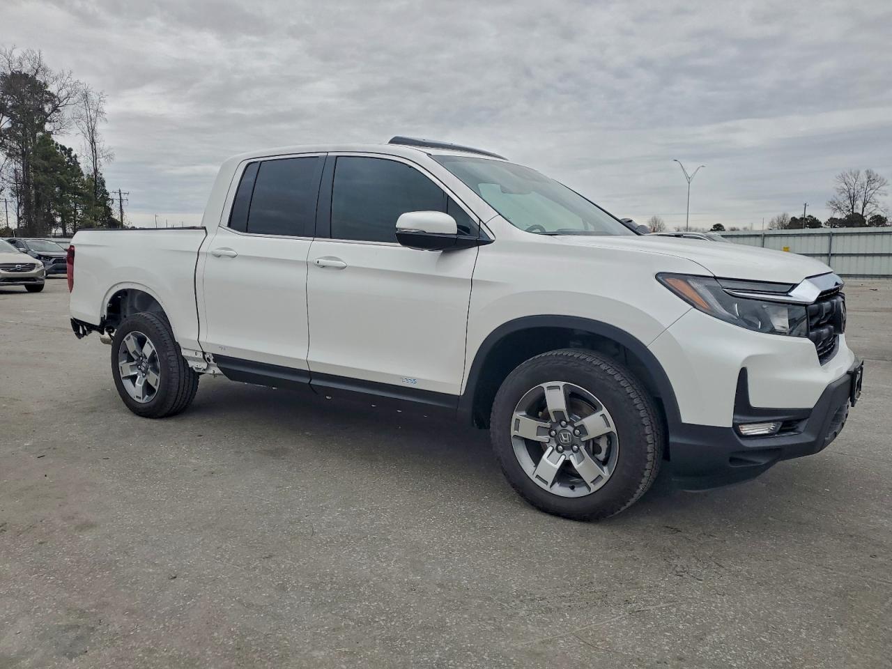 2025 Honda Ridgeline VIN 5FPYK3F53SB049206 photo 4