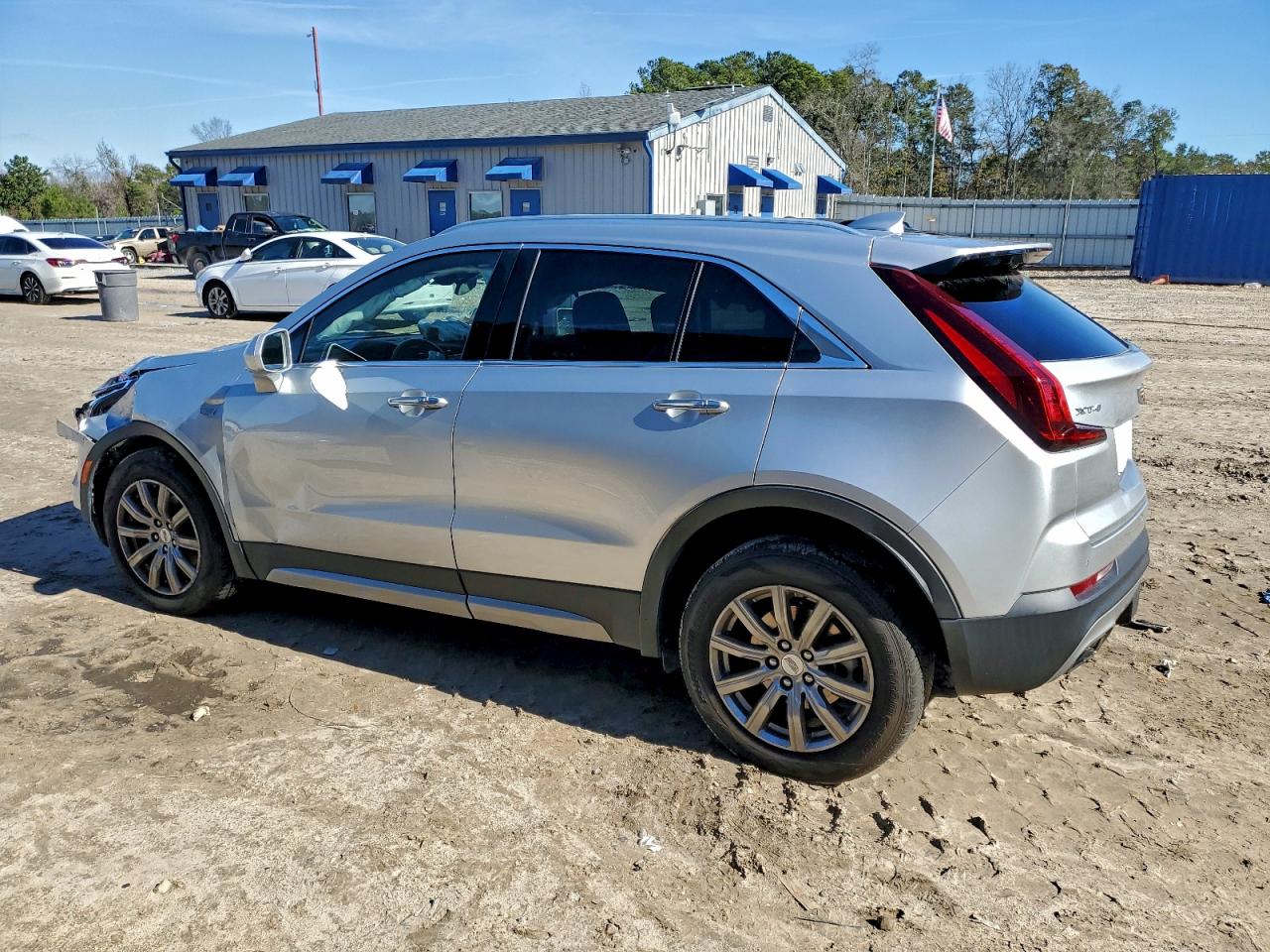 2020 Cadillac Xt4 VIN 1GYFZCR47LF057069 photo 2