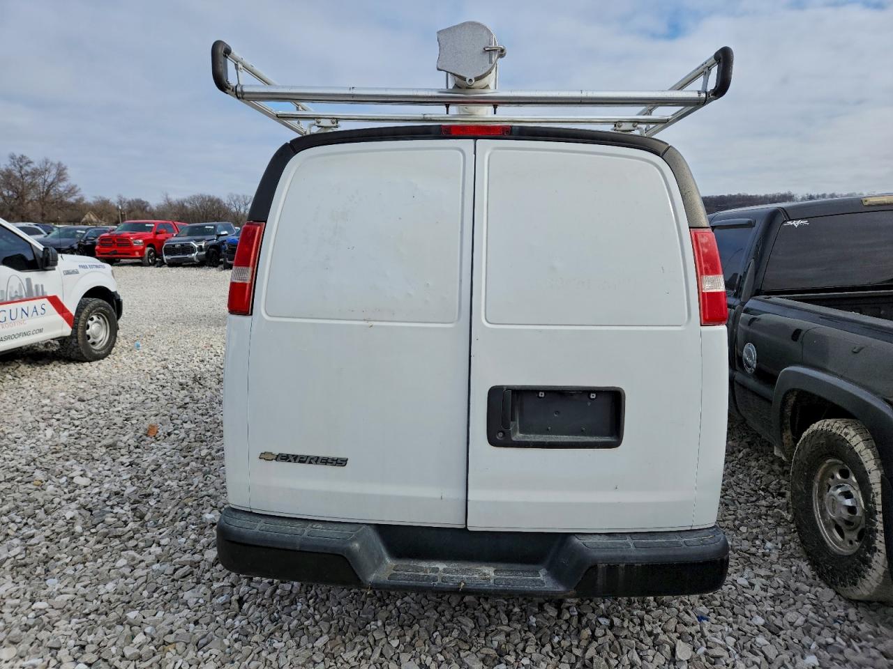2017 Chev Express VIN 1GCWGAFG4H1135195 photo 6