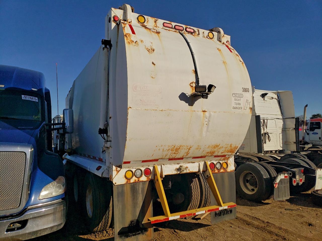 2007 AUTOCAR Xpeditor w VIN 5VCDC6MF37H204817 photo 3