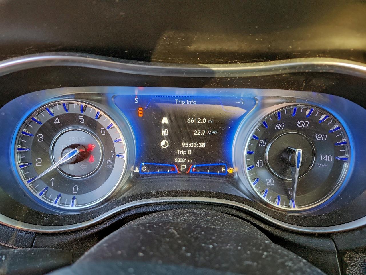 2020 Chrysler 300 VIN 2C3CCAEG4LH102809 photo 9
