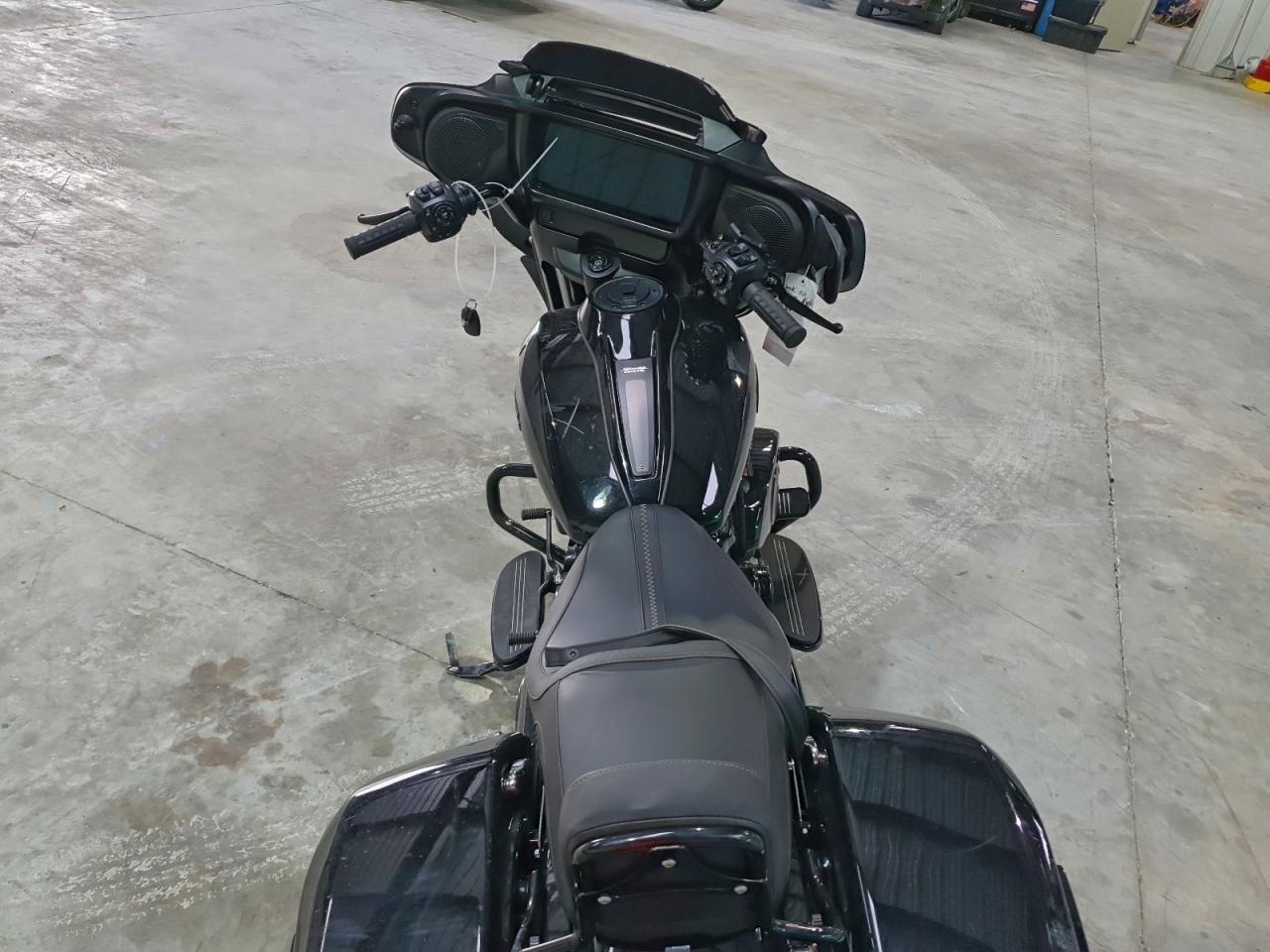 2025 HARLEY Fl VIN 1HD1KB714SB632689 photo 6