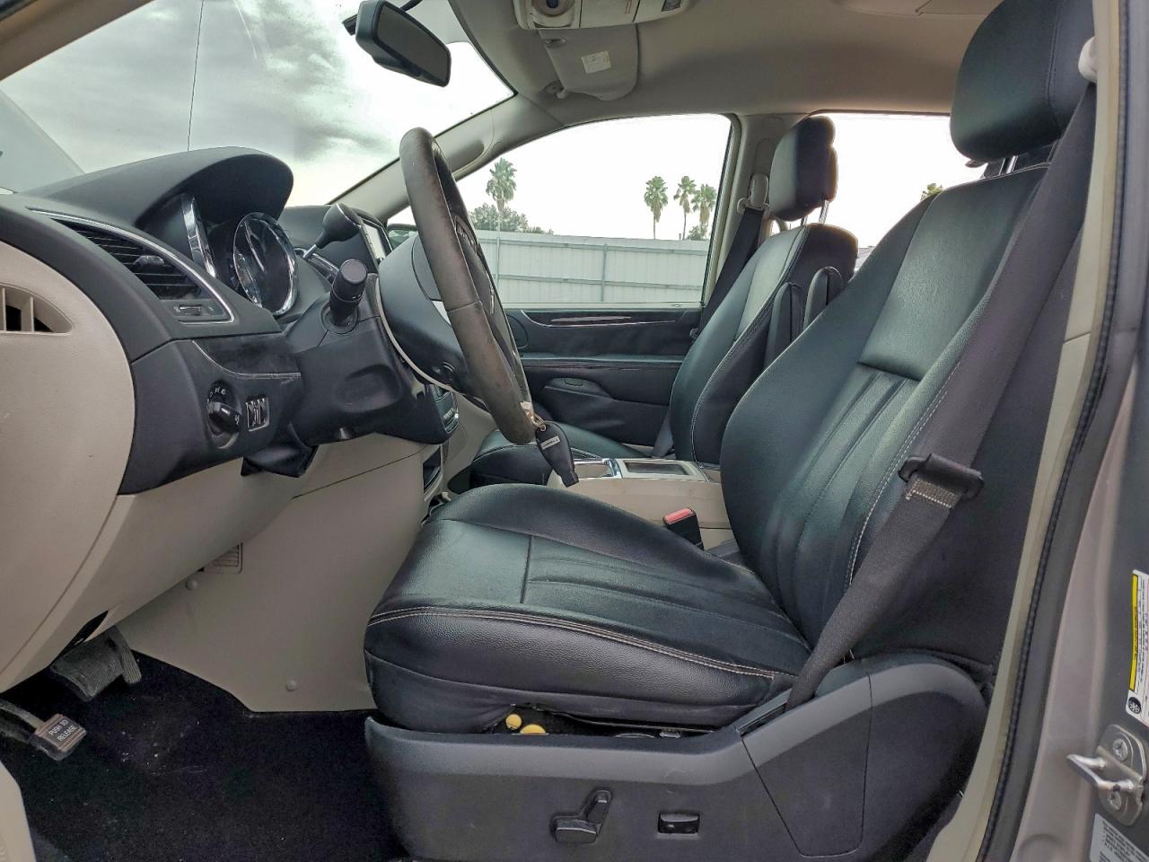 2015 Chrysler Minivan VIN 2C4RC1BG0FR578211 photo 7