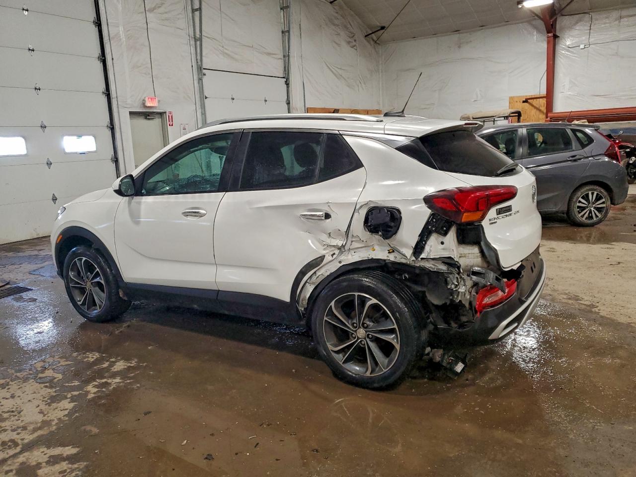 2022 Buick Encore VIN KL4MMESL9NB113705 photo 2