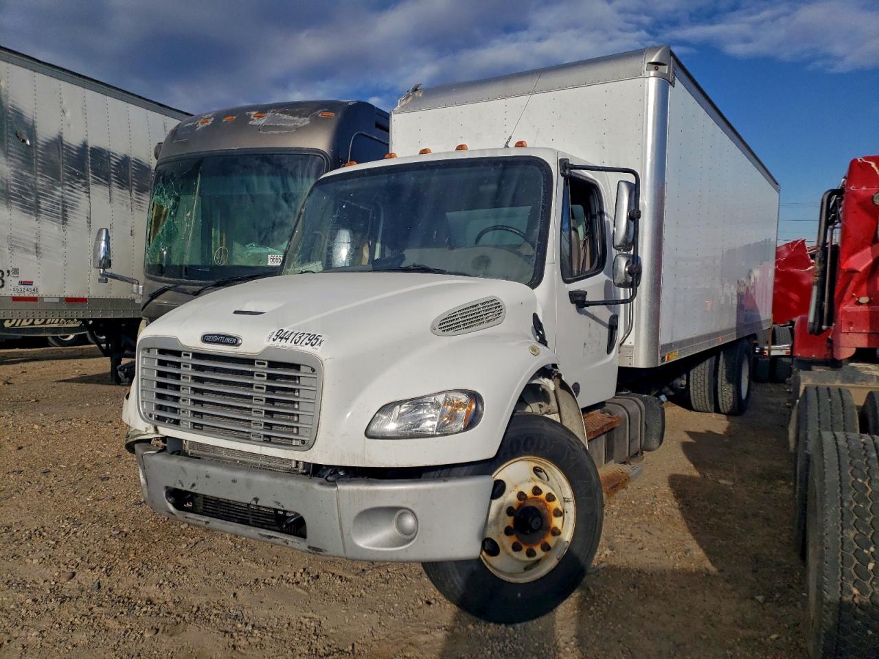 2019 FREIGHTLINER All models VIN 1FVACXFC9KHKH7448 photo 2