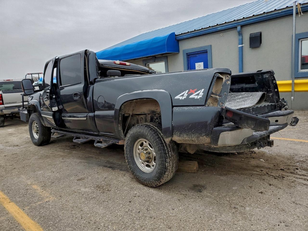 2004 CHEV Silverado VIN 1GCHK23174F142703 photo 2