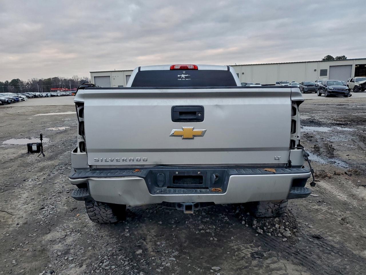 2018 Chevrolet All models VIN 3GCUKREC4JG318879 photo 6
