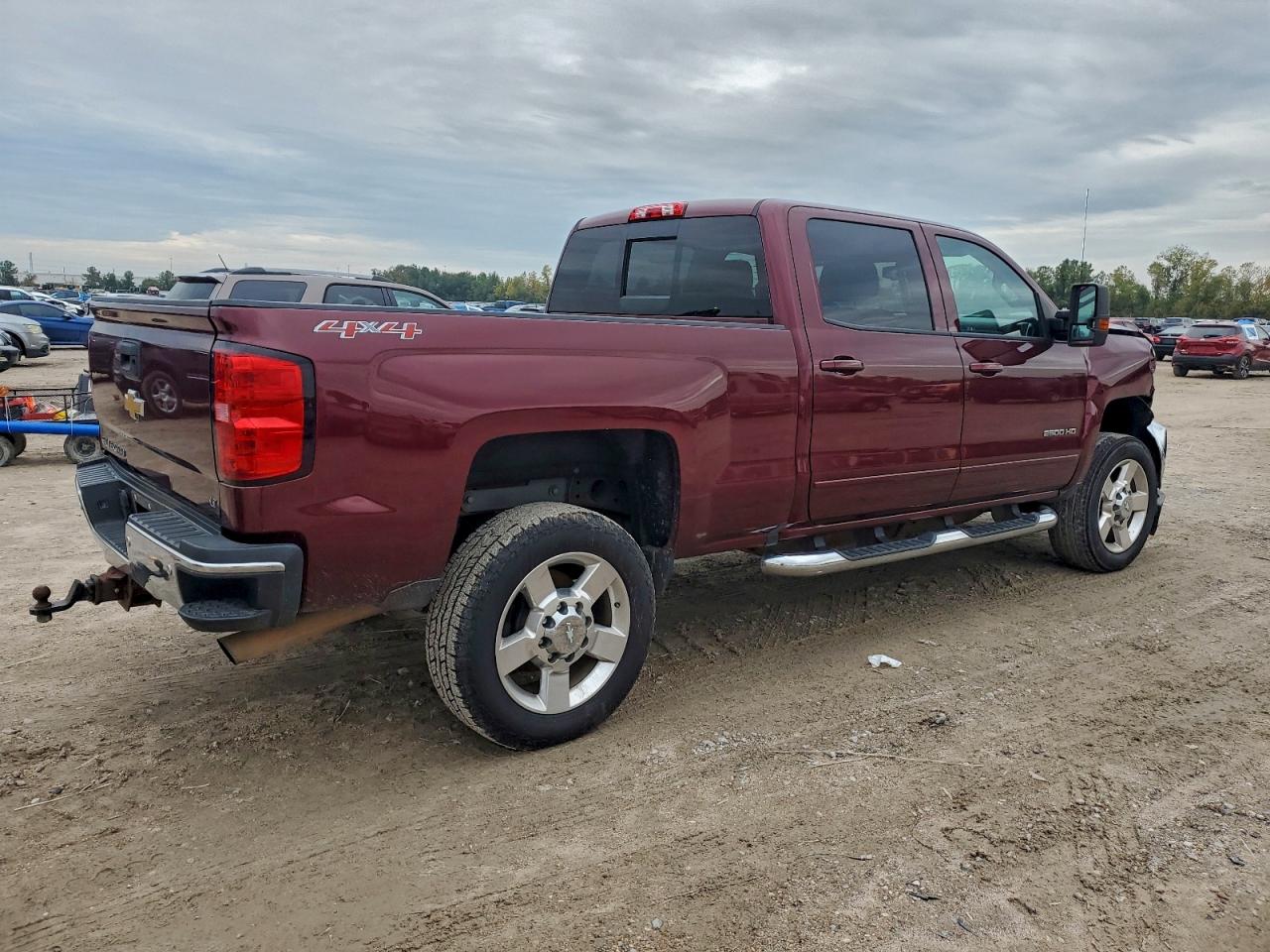 2016 Chevrolet All models VIN 1GC1KVEG8GF307764 photo 3