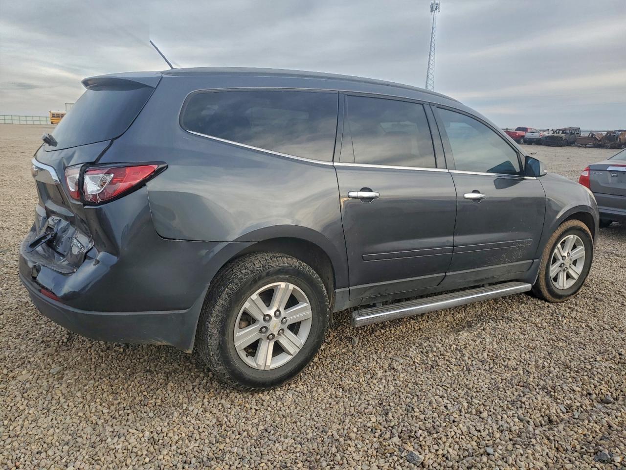 2013 Chev Traverse VIN 1GNKRJKD3DJ191358 photo 3