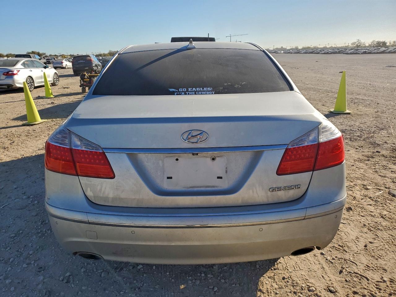 2011 Hyundai Genesis VIN KMHGC4DE4BU140689 photo 6