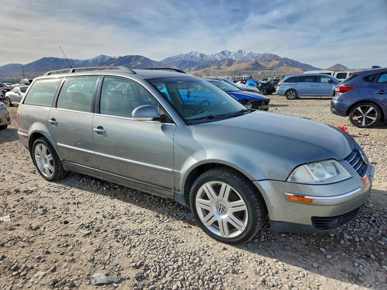 2005 Volkswagen Passat VIN WVWYU63B15E106877 photo 4