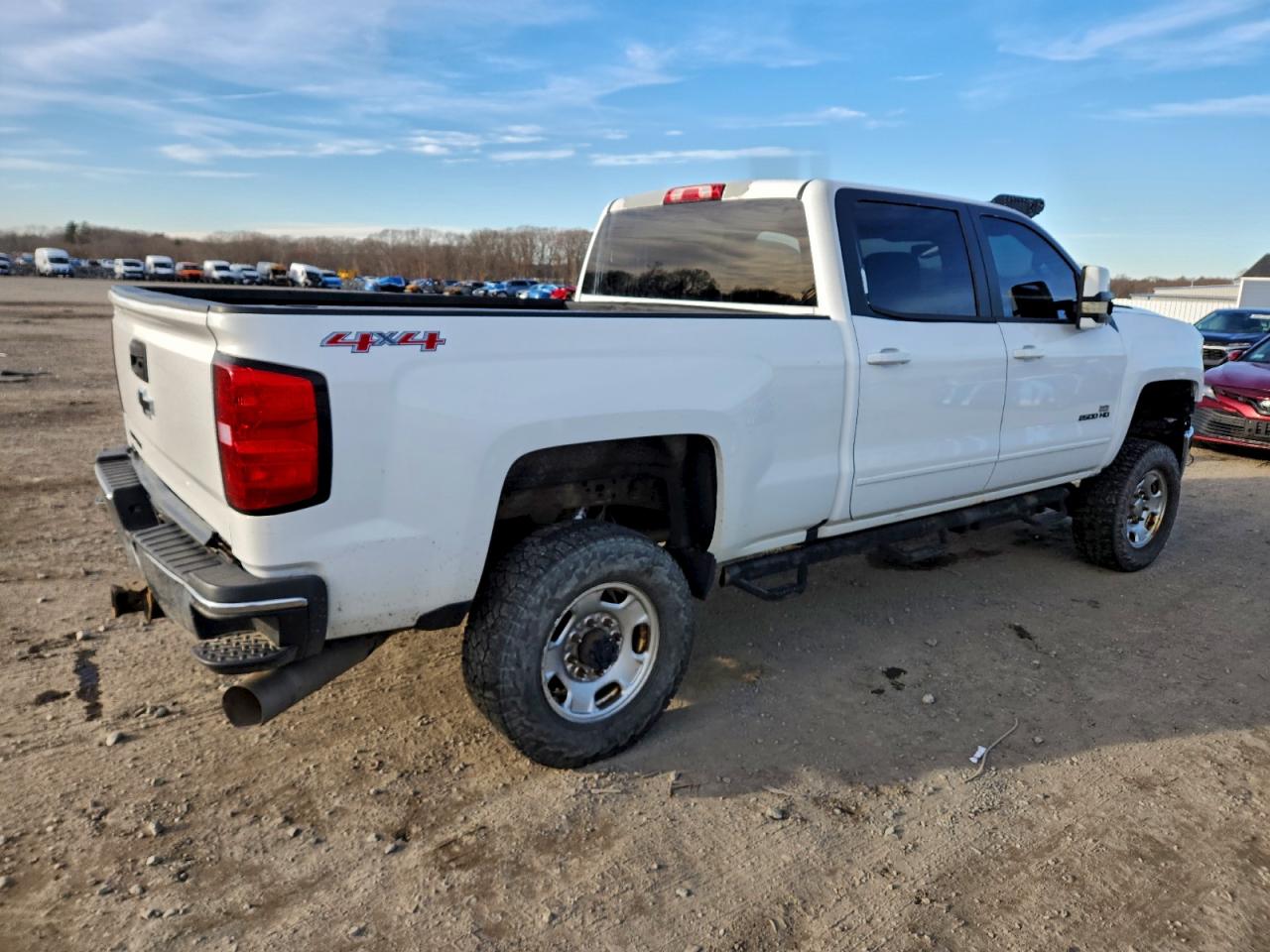 2016 Chevrolet All models VIN 1GC1KVE85GF180898 photo 3