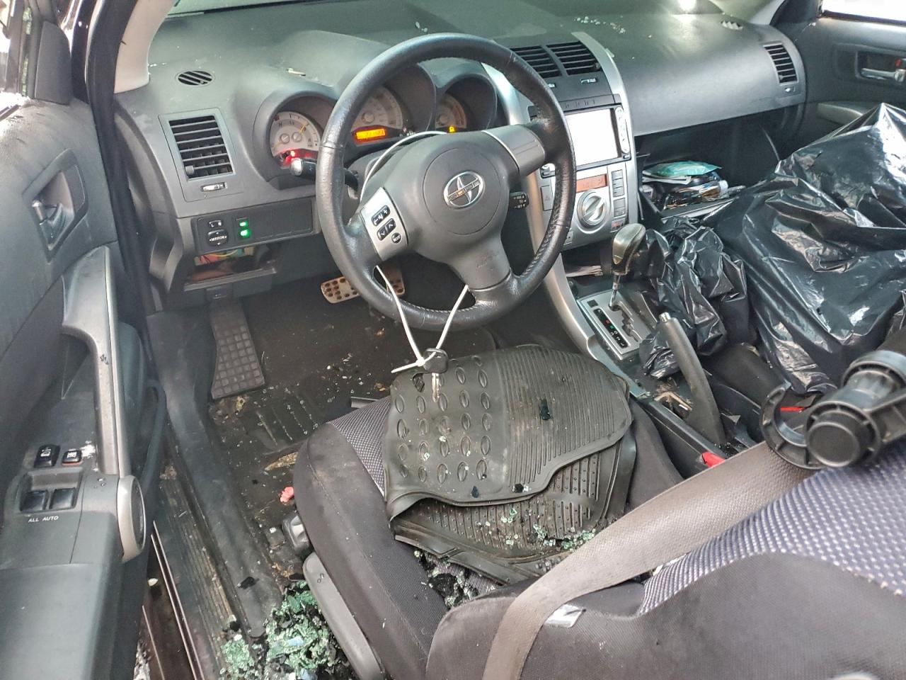 2008 Toyota Scion VIN JTKDE167X80269527 photo 8