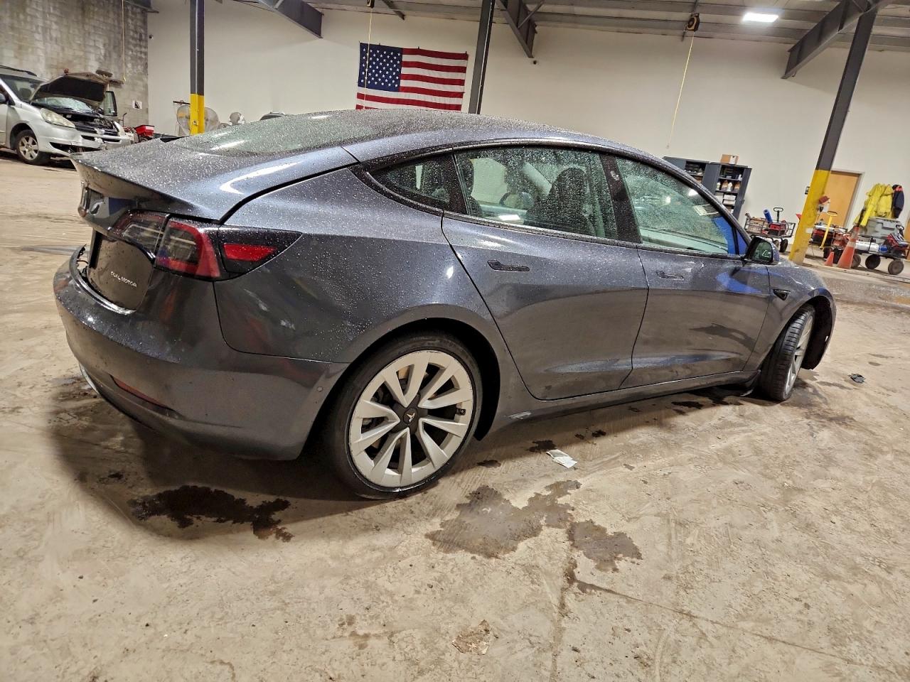2022 Tesla Model 3 VIN 5YJ3E1EB0NF344337 photo 3