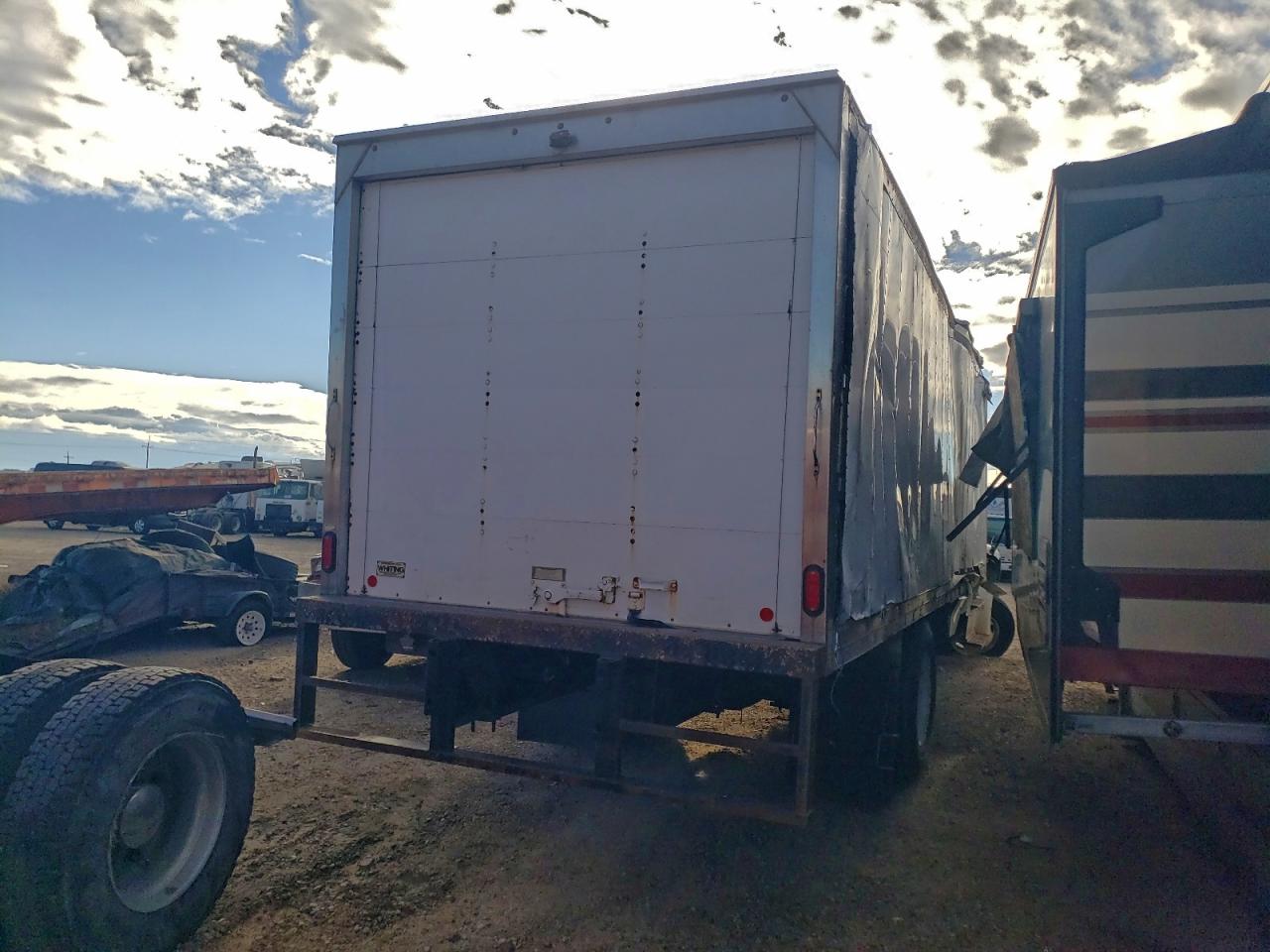 2019 FREIGHTLINER All models VIN 1FVACXFC9KHKH7448 photo 4