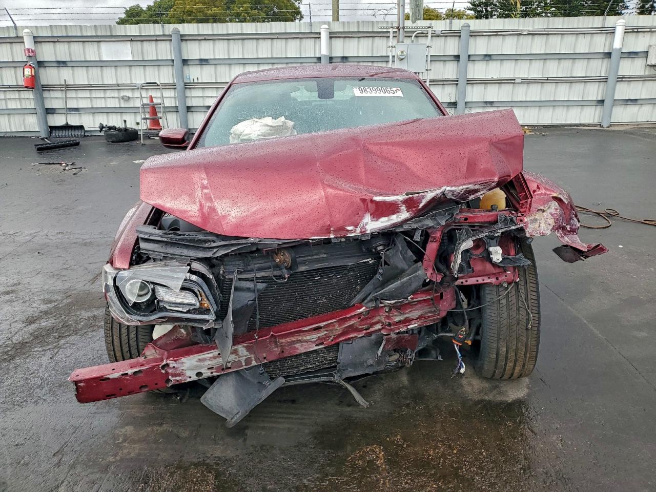 2019 Chrysler 300 VIN 2C3CCABG5KH654015 photo 5