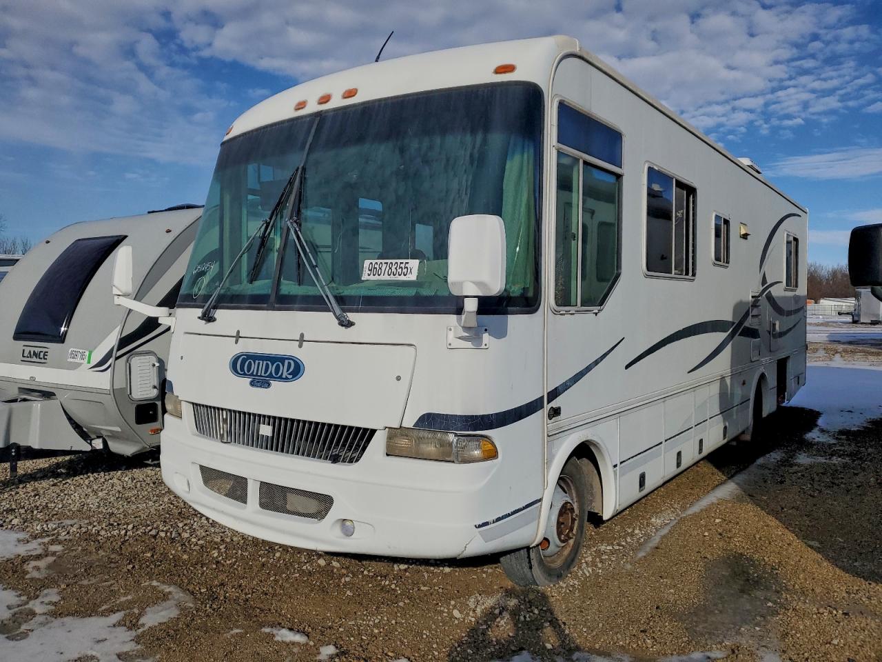 2002 WORKHORSE Motorhome VIN 584LP57G923339078 photo 2