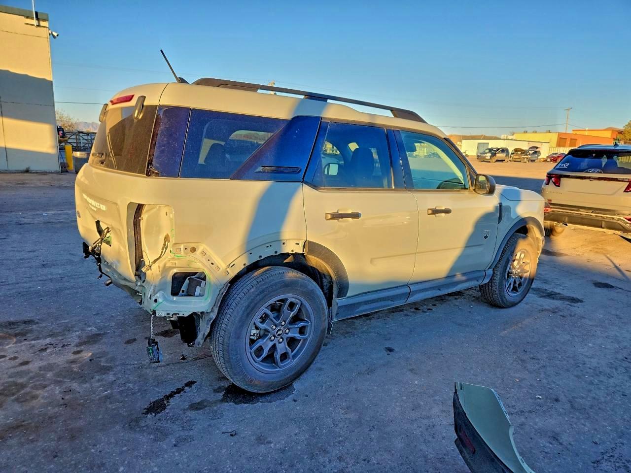 2024 Ford Bronco VIN 3FMCR9B65RRE68369 photo 3