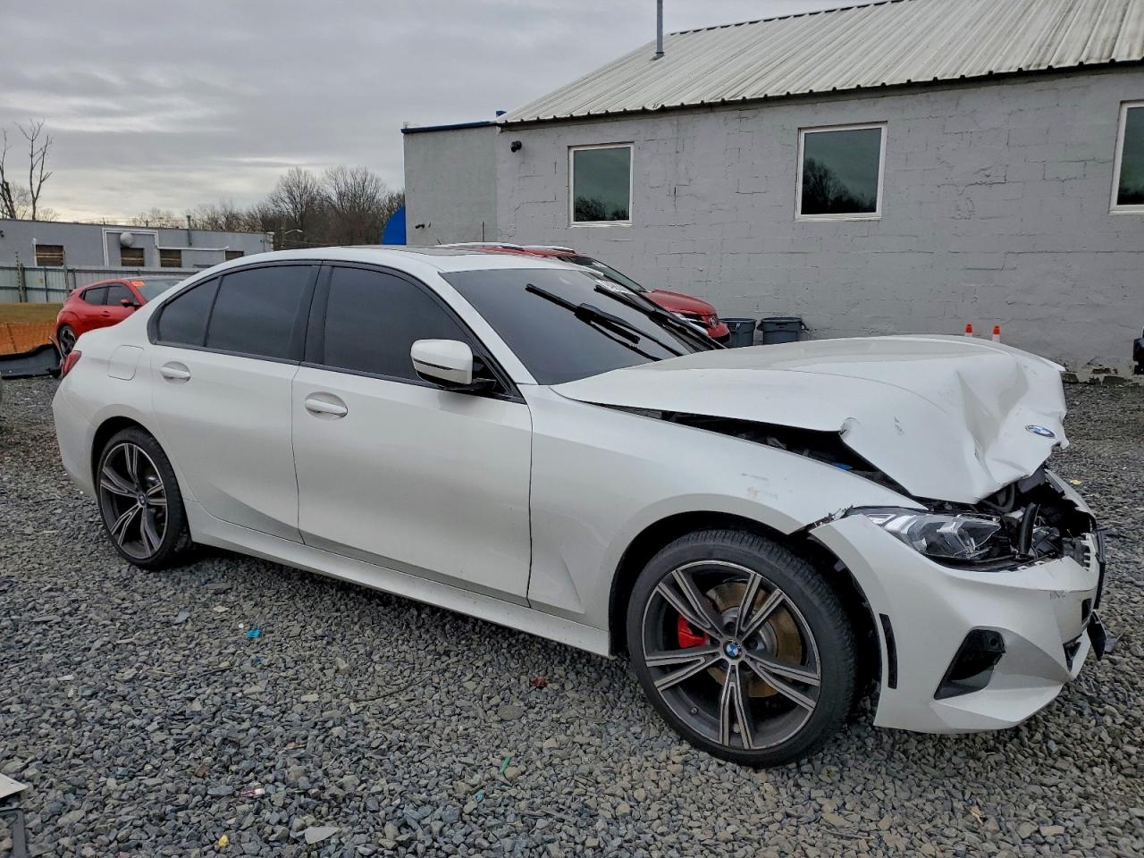 2024 BMW 3 series VIN 3MW89FF06R8E47869 photo 4