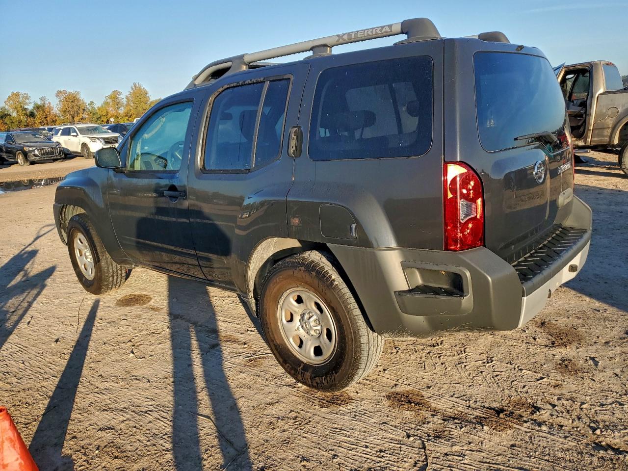 2011 Nissan Xterra VIN 5N1AN0NU0BC511383 photo 2