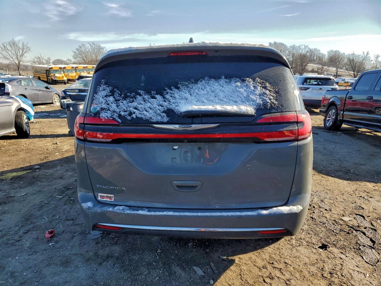 2022 Chrysler Pacifica VIN 2C4RC1BG2NR169500 photo 6