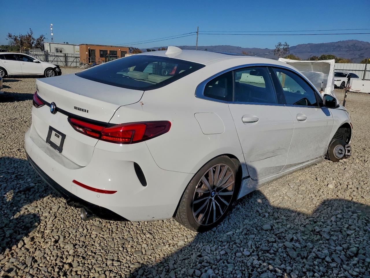 2024 BMW 2 series VIN WBA73AK08R7R43697 photo 3