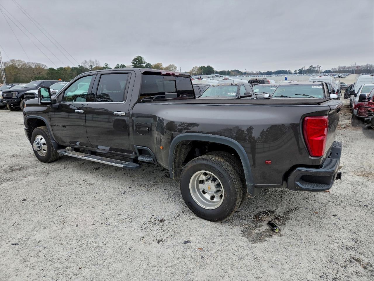 2020 Chevrolet All models VIN 1GC4YVE79LF265594 photo 2