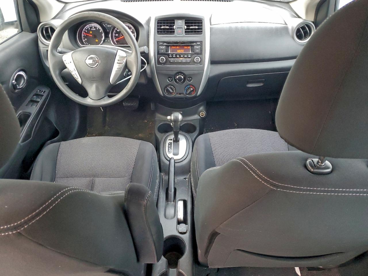 2017 NISS Versa VIN 3N1CN7AP2HL830984 photo 8