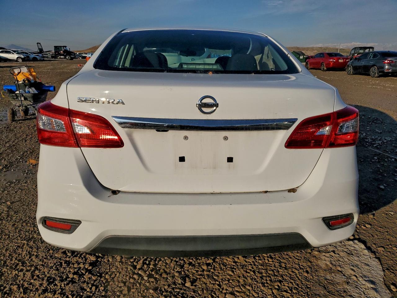 2018 Niss Sentra VIN 3N1AB7AP3JY282454 photo 6