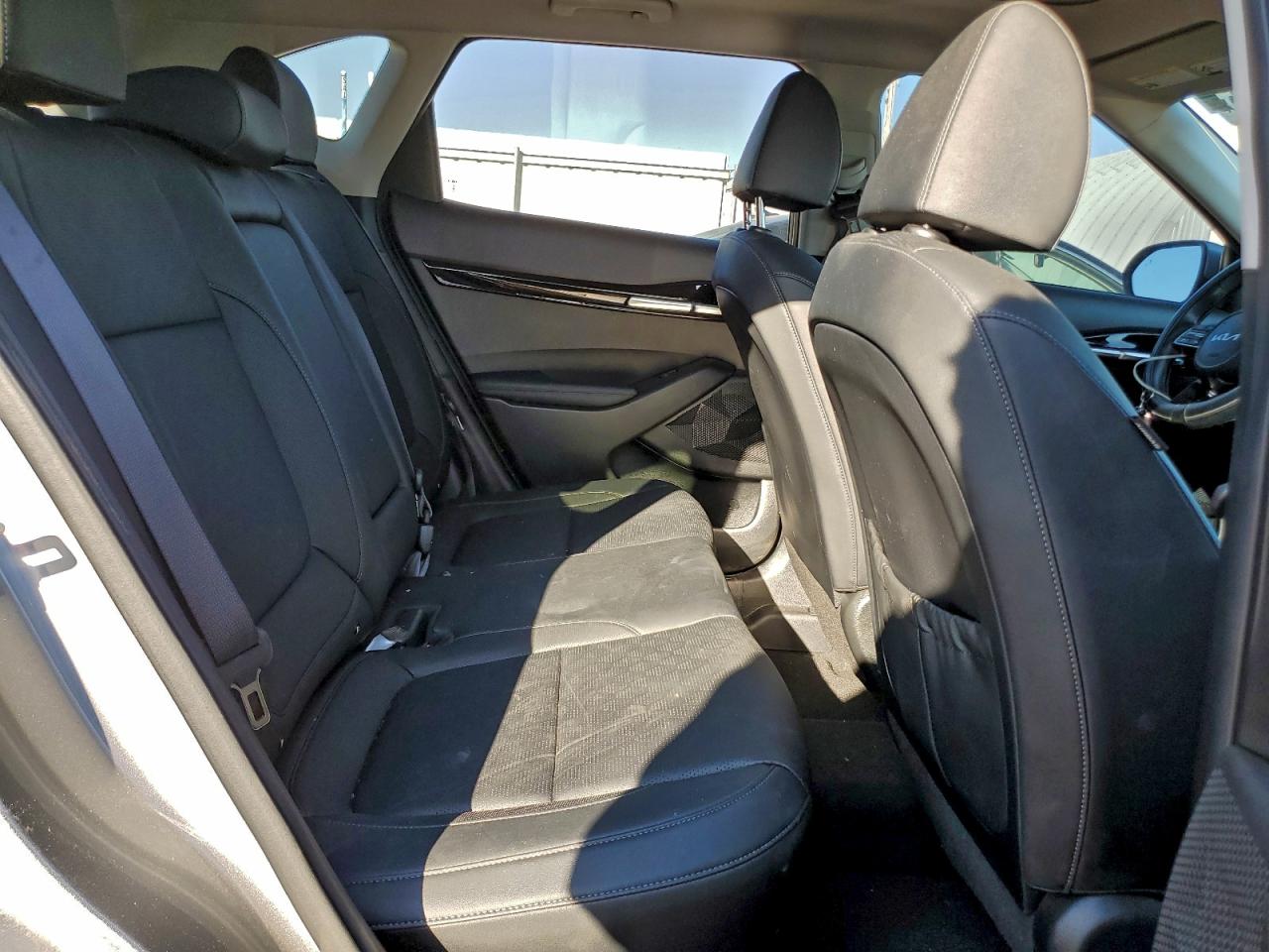 2023 Kia Seltos VIN KNDERCAA0P7421349 photo 11
