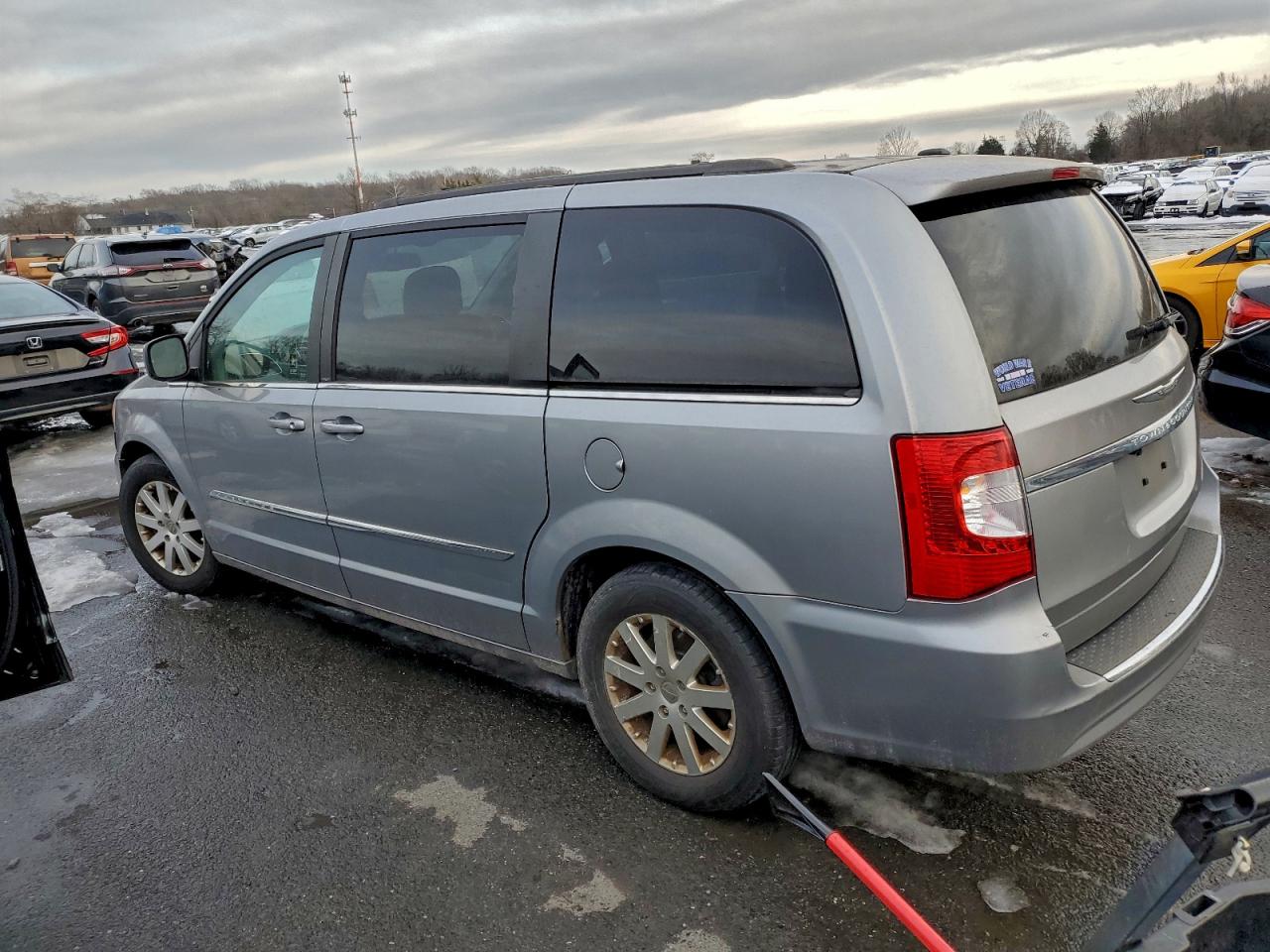 2013 Chrysler Minivan VIN 2C4RC1BG6DR745815 photo 2