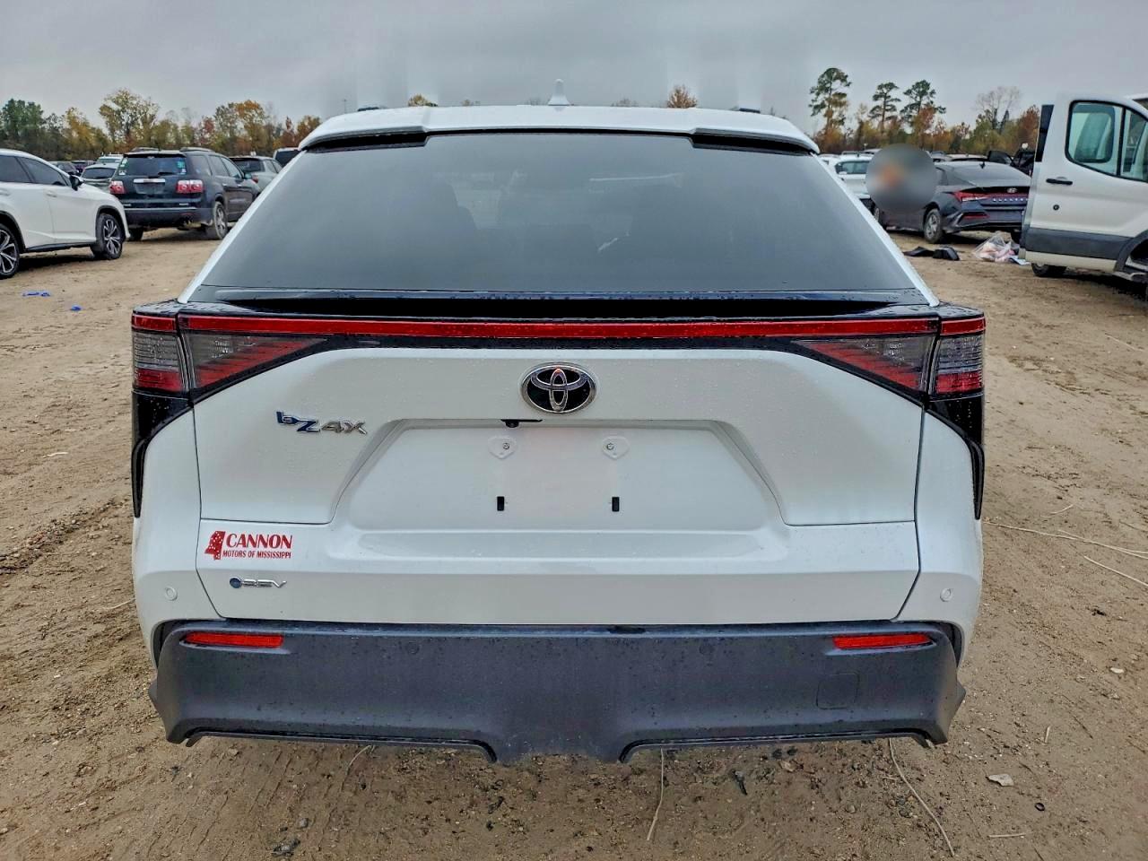 2024 Toyota Bz4x xle VIN JTMAAAAA6RA030237 photo 6