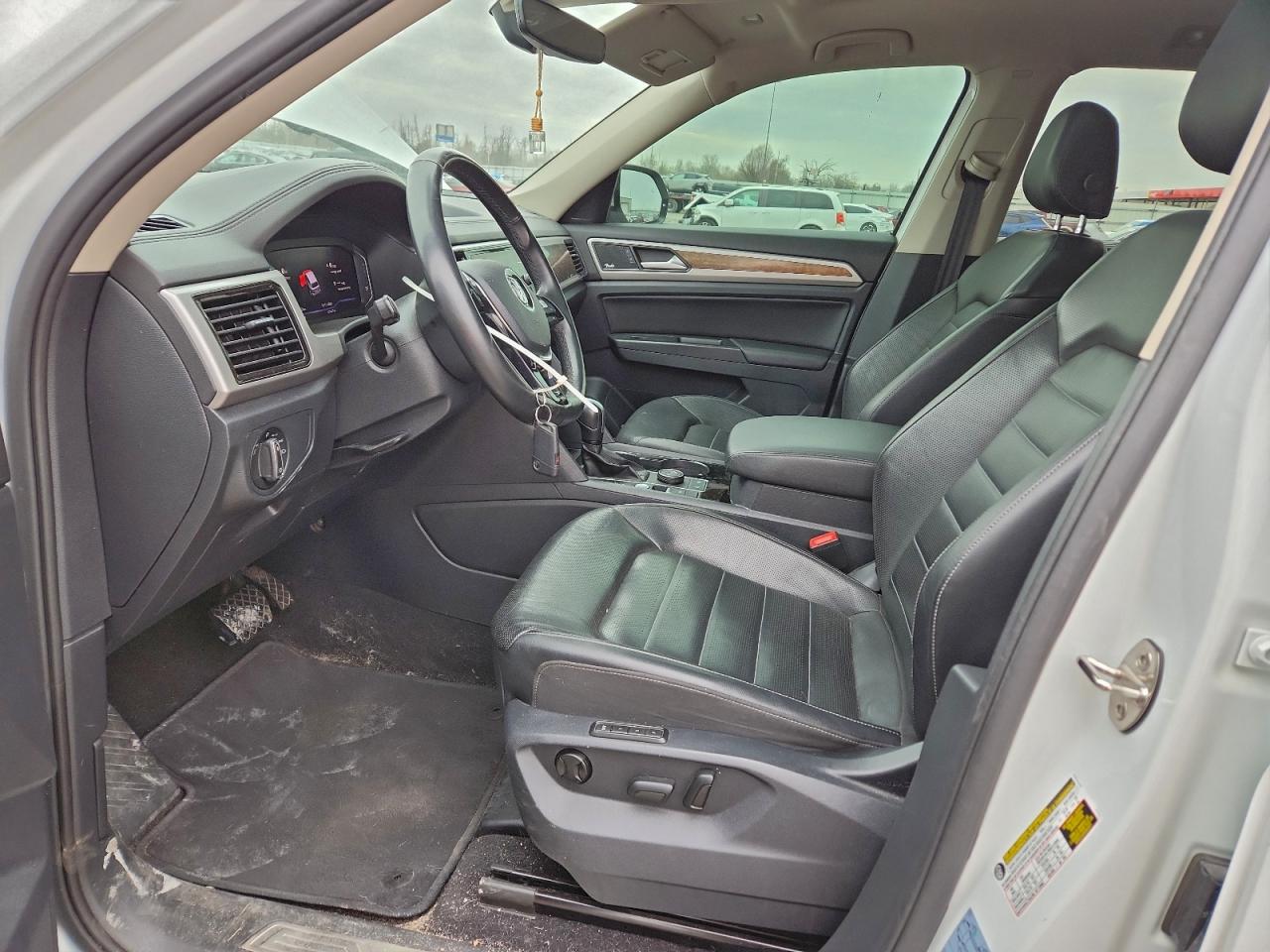 2020 Volkswagen Atlas VIN 1V2TR2CA6LC503875 photo 7
