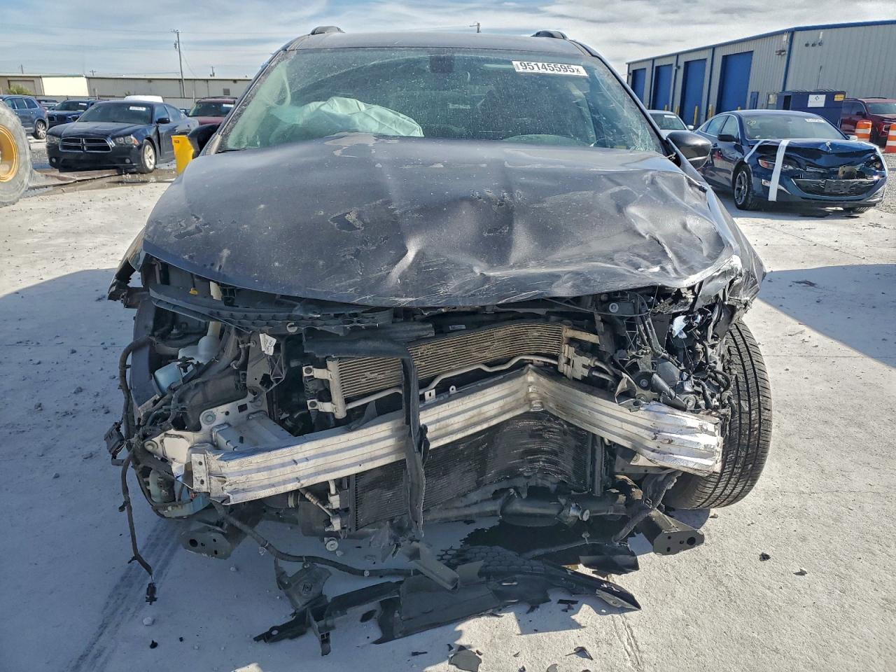 2020 Chrysler Minivan VIN 2C4RC1DG1LR265712 photo 5