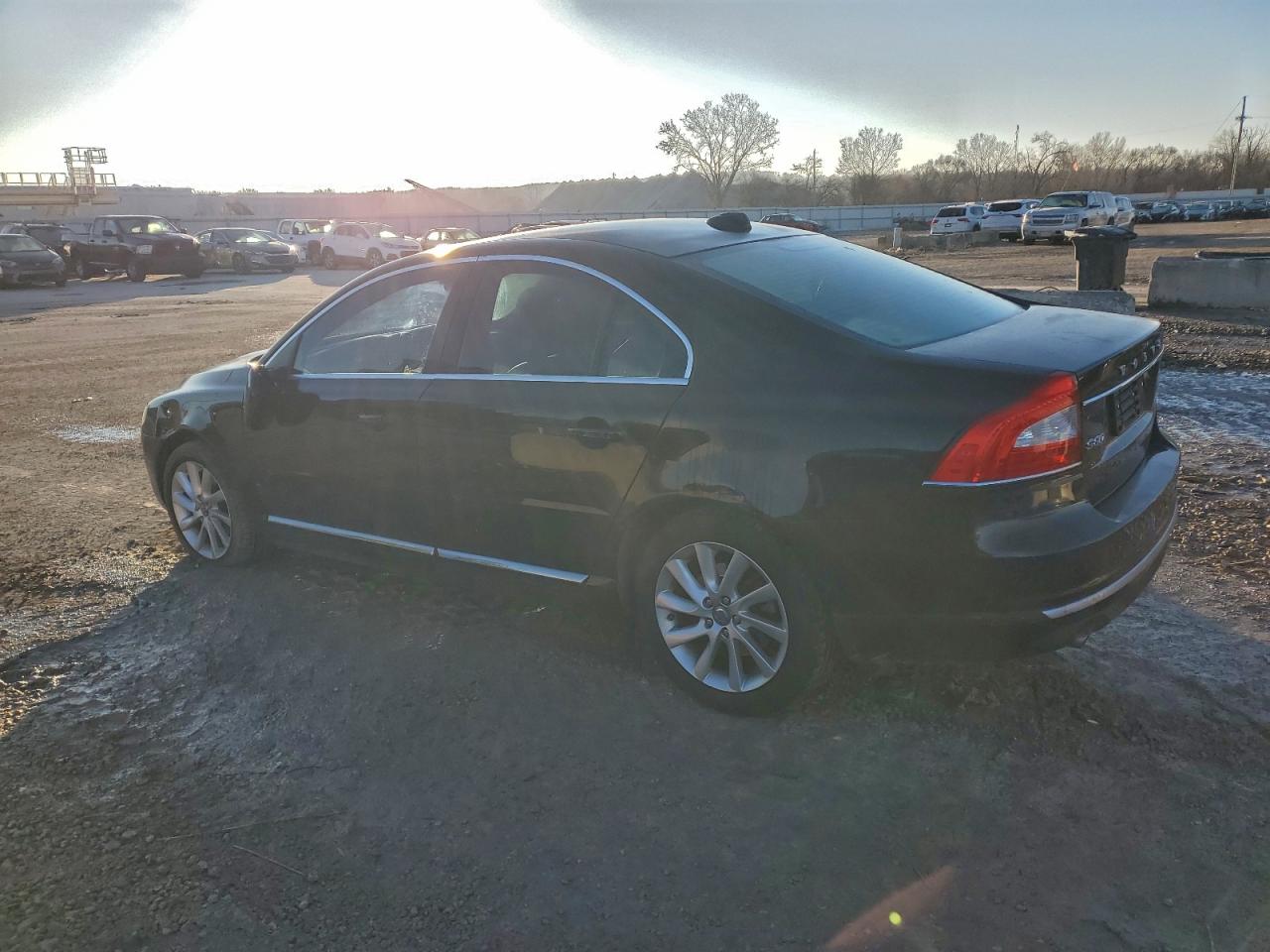 2014 Volvo S80 VIN YV1952AS2E1180386 photo 2