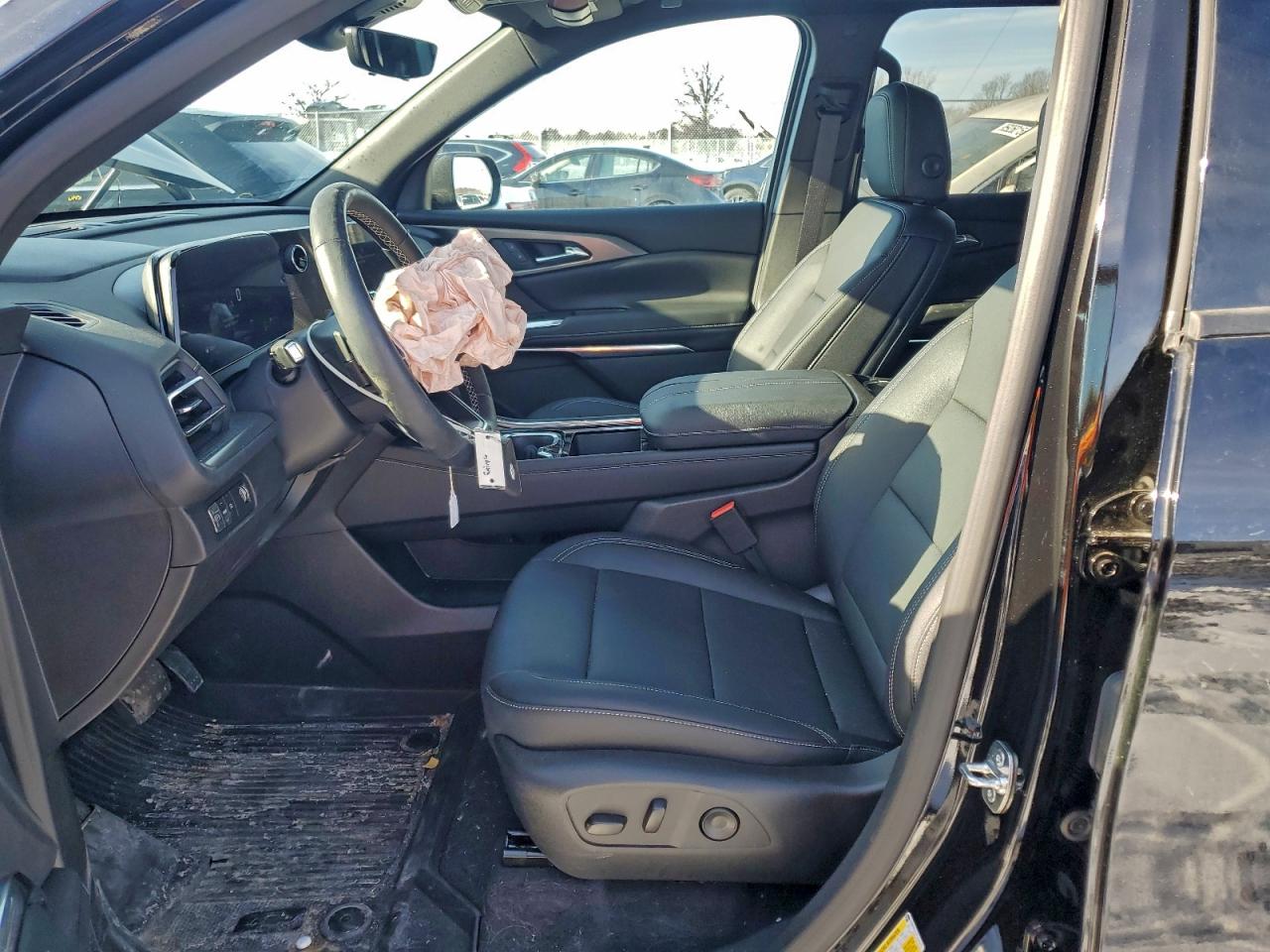 2026 Chevrolet Traverse VIN 1GNERGKS2TJ121475 photo 7