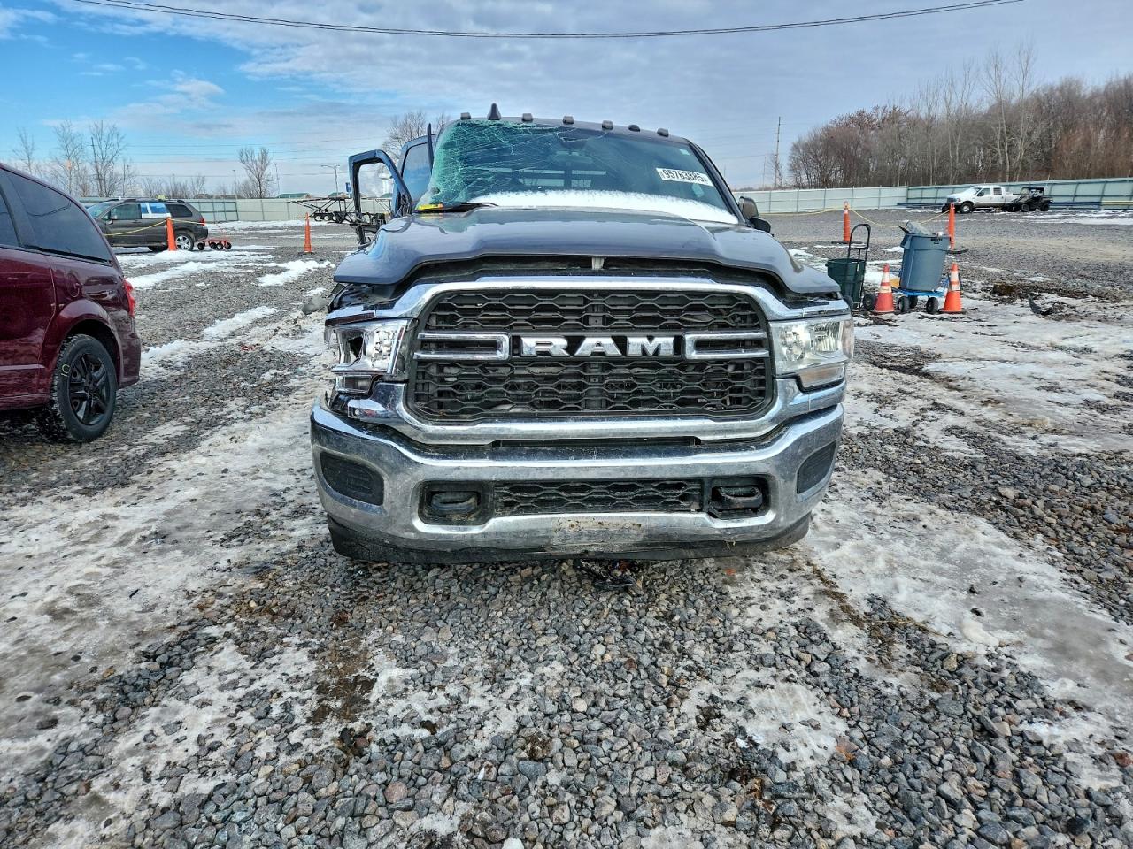 2021 Ram 3500 VIN 3C63RRGLXMG690064 photo 5
