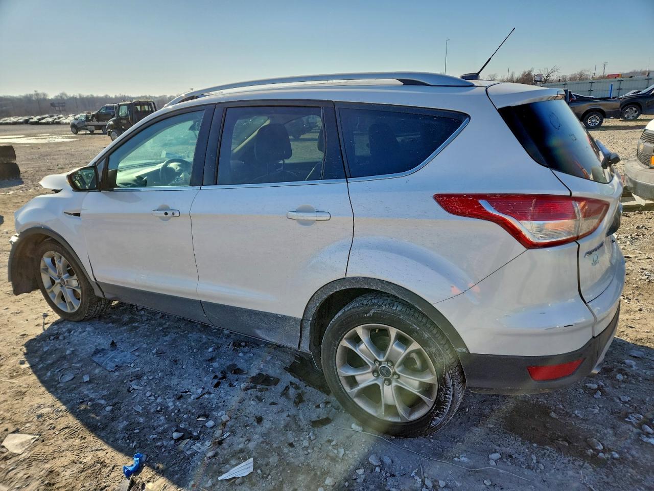 2015 Ford Escape VIN 1FMCU9J91FUC40884 photo 2