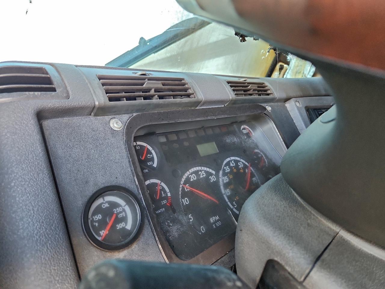 2015 FREIGHTLINER All other VIN 3AKJGLD52FSGC7132 photo 8